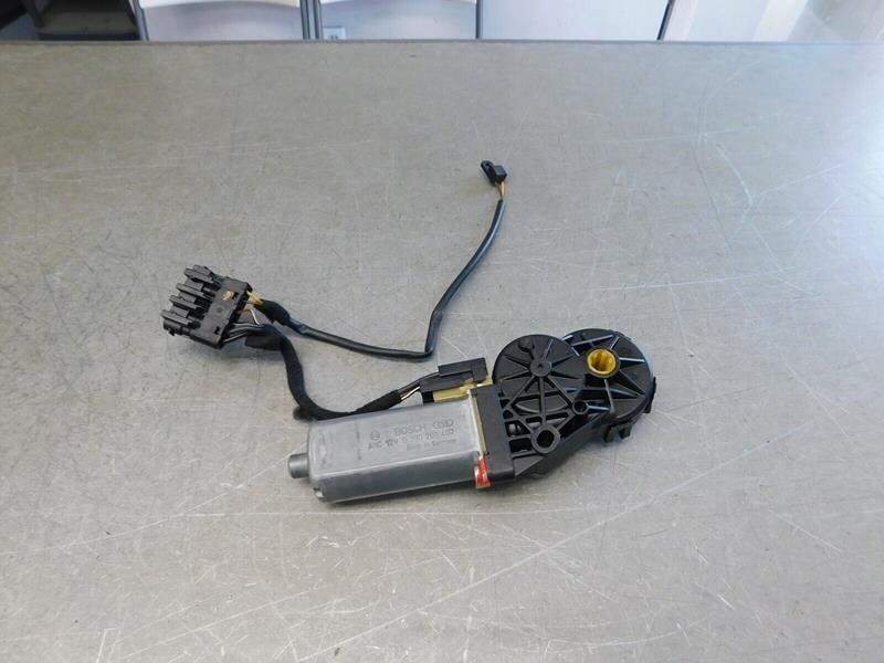 SERVO MOTOR